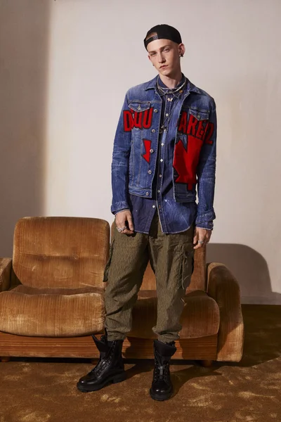 Look 2